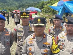 *Kapolda Sultra Tinjau Lokasi Banjir di Konawe utara