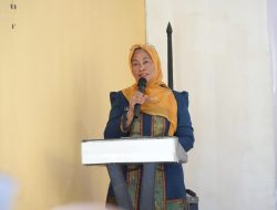 *OJK Sultra Gelar Edukasi Keuangan di Bombana, Masyarakat Lebih Cerdas dalam Mengelola Keuangan*