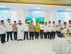 Kapolri Kunjungi Ustaz Abdul Somad: Semoga Jadi Awal Persaudaraan